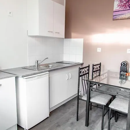 Le Du Louvre Apartment Lens