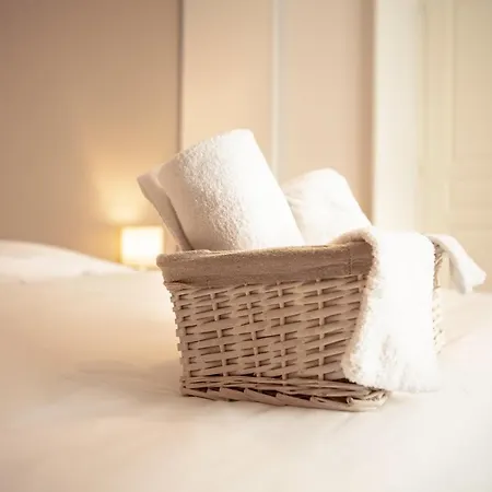 Le Du Louvre Apartment *